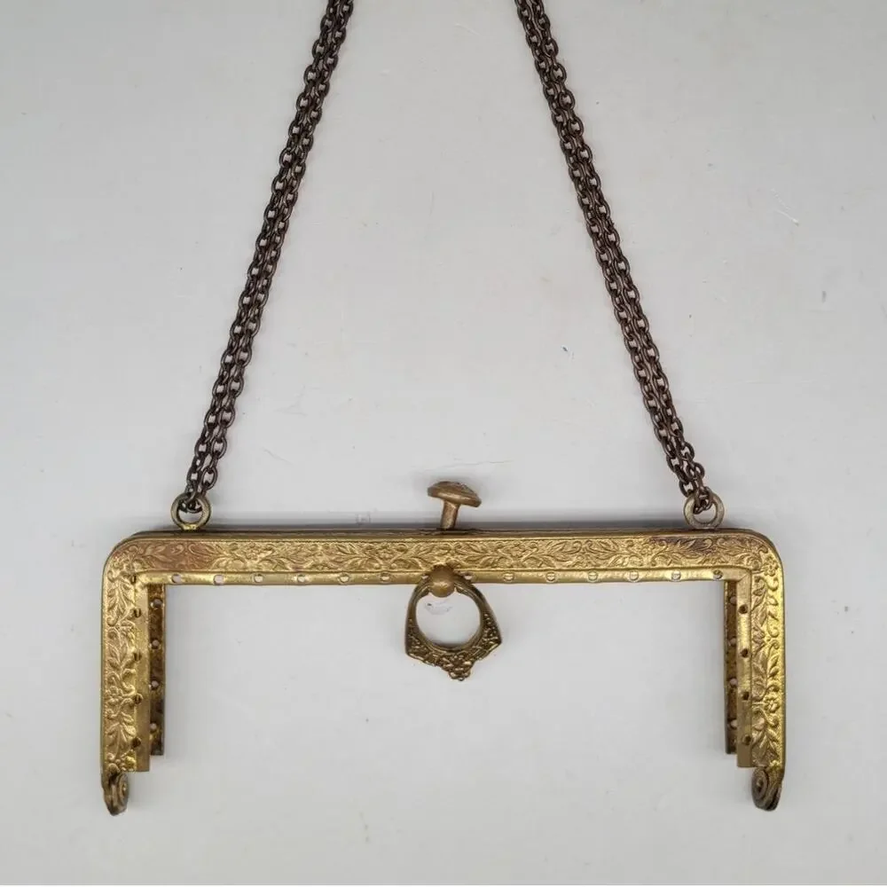 Antique French Art Nouveau Purse Frame Romantic‎ Parisian Gold Clasp